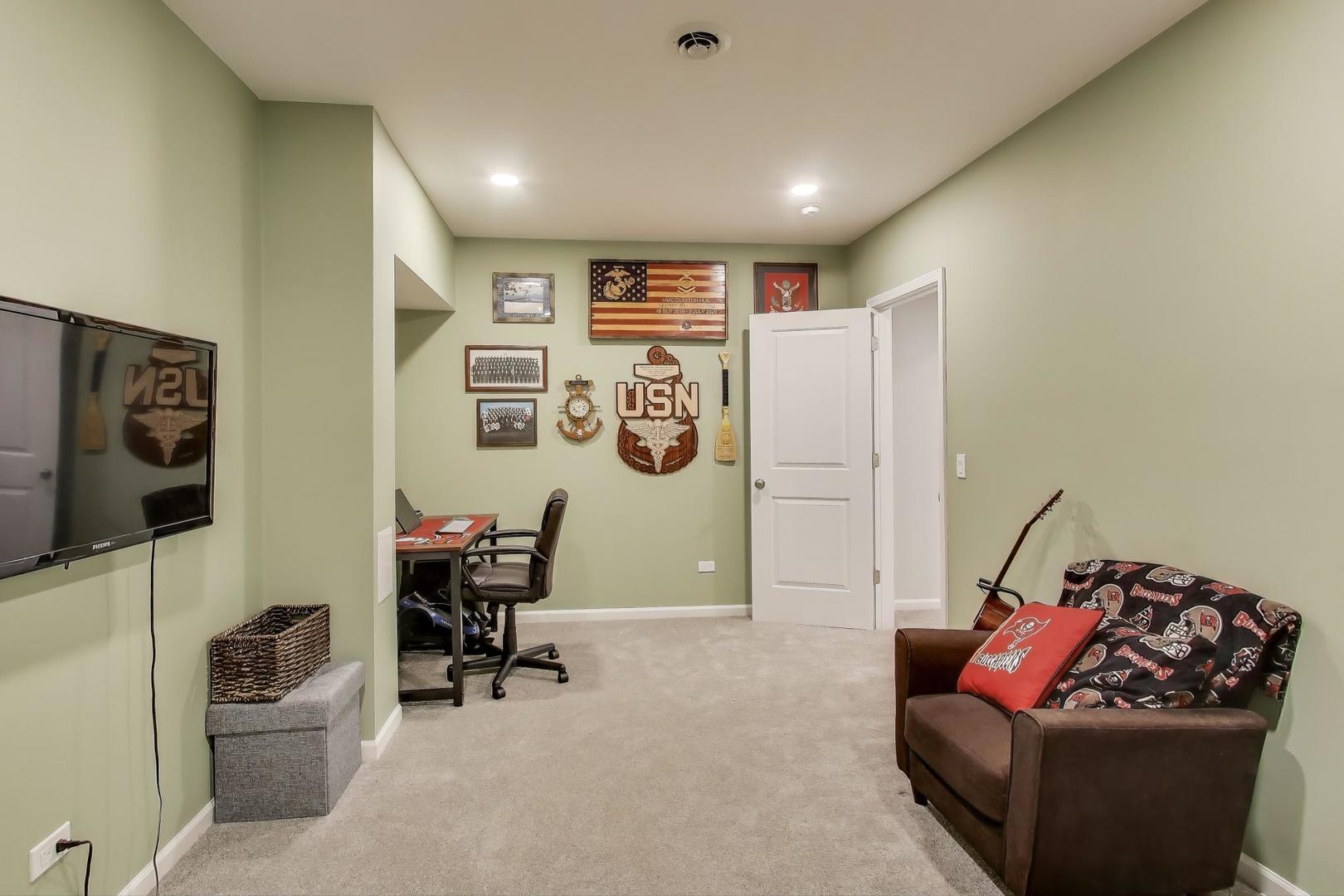 4540 W Westchester Lane, Libertyville, IL 60048