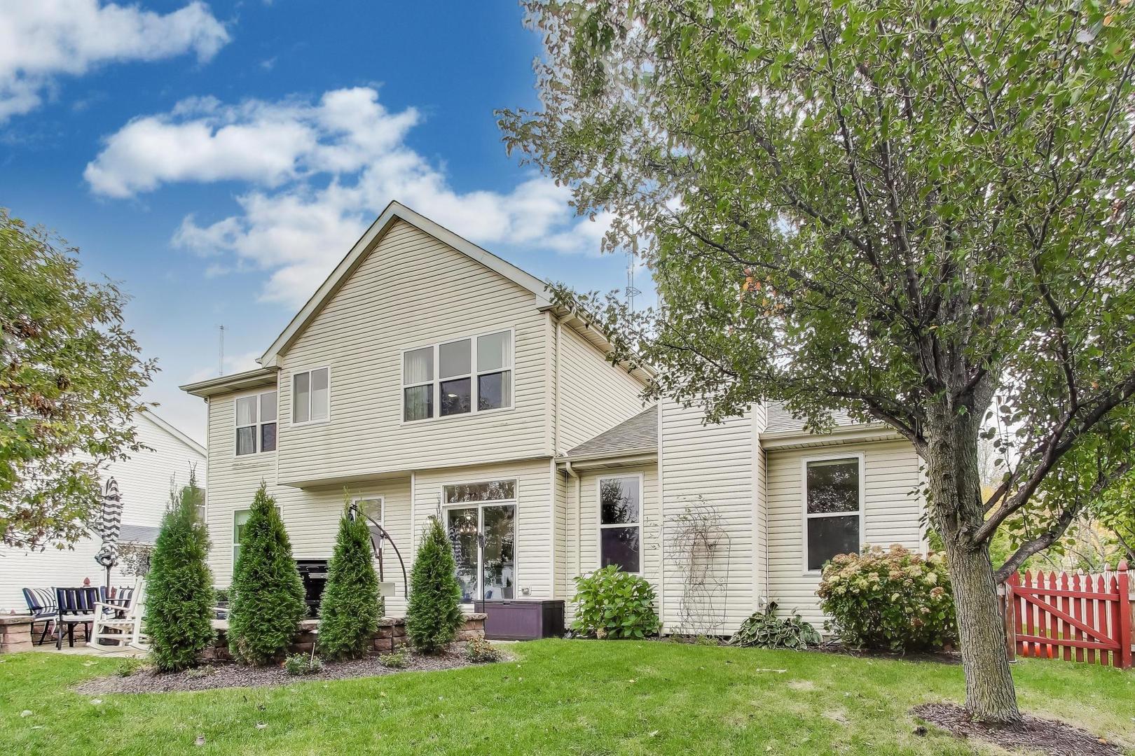 4540 W Westchester Lane, Libertyville, IL 60048