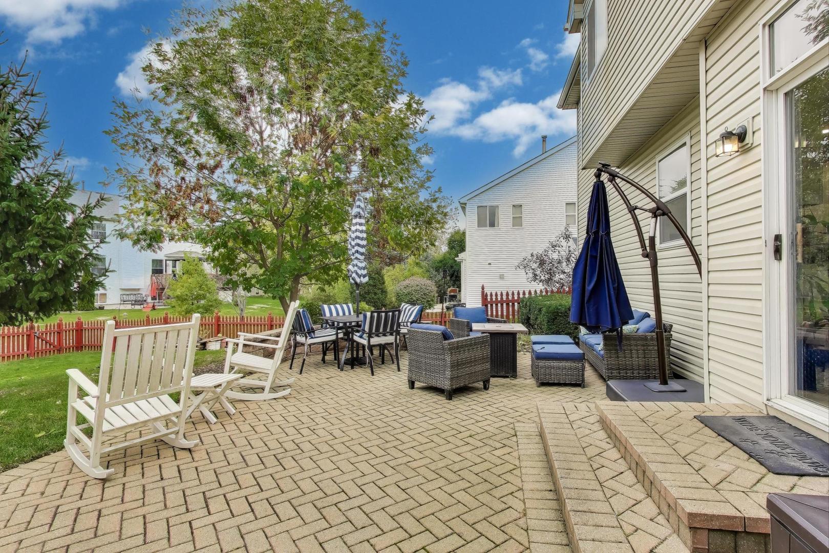 4540 W Westchester Lane, Libertyville, IL 60048