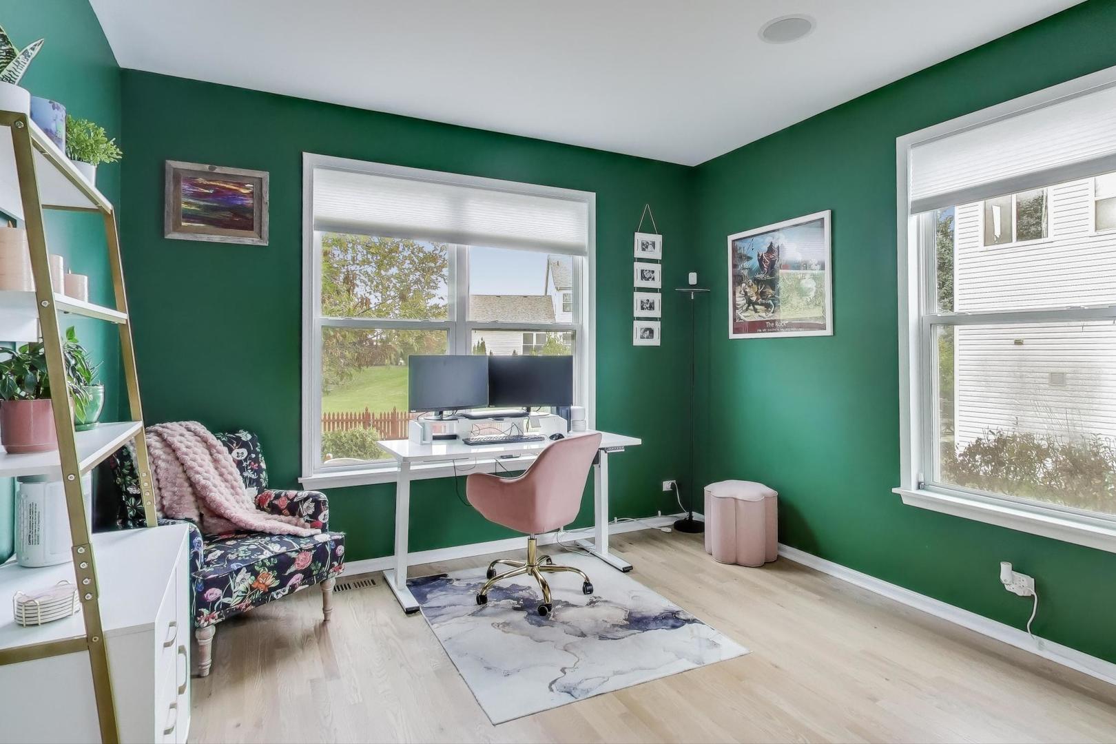 4540 W Westchester Lane, Libertyville, IL 60048