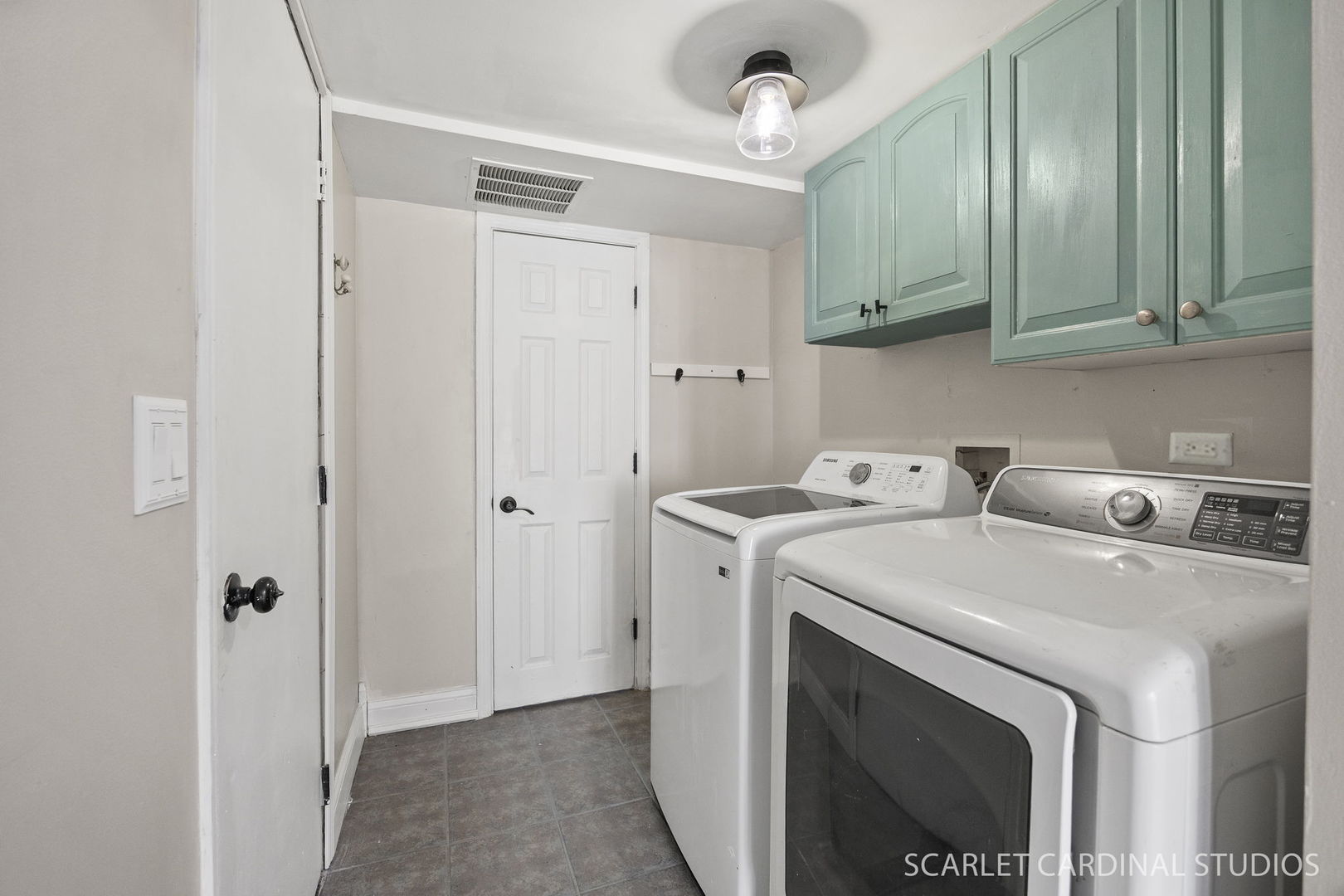 220 Presidential Boulevard, Oswego, IL 60543