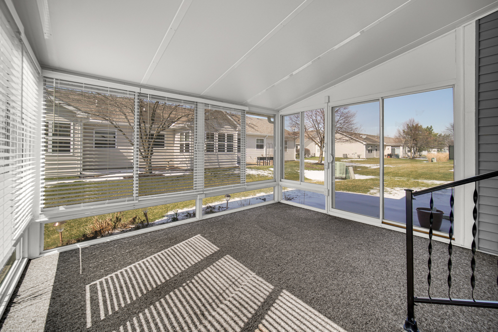 690 S Wellston Lane, Romeoville, IL 60446