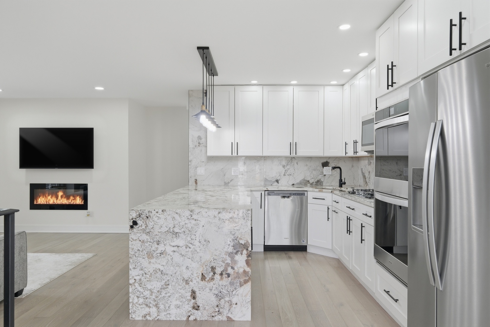 2198 N Oakbrook Circle #2198, Palatine, IL 60074