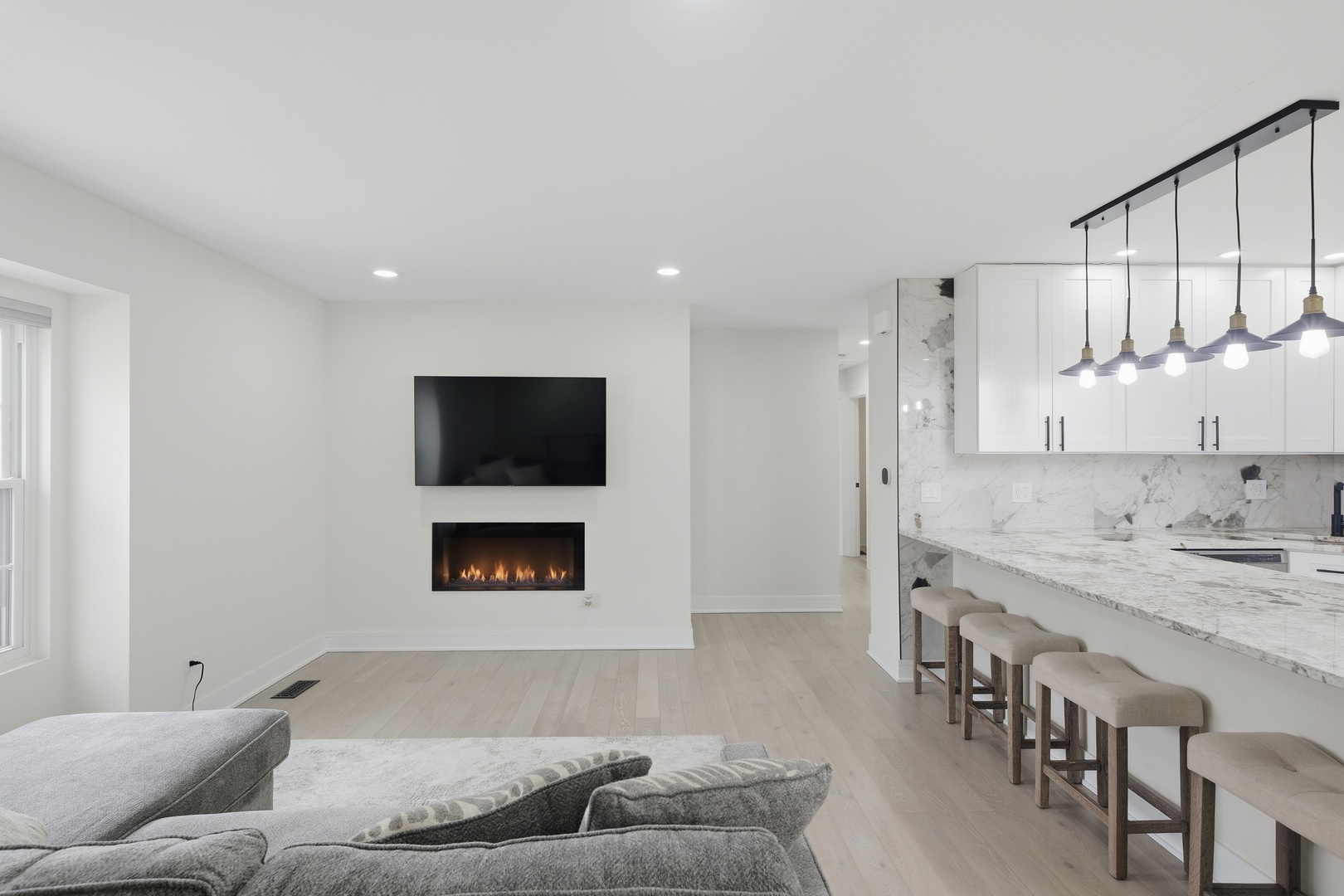 2198 N Oakbrook Circle #2198, Palatine, IL 60074