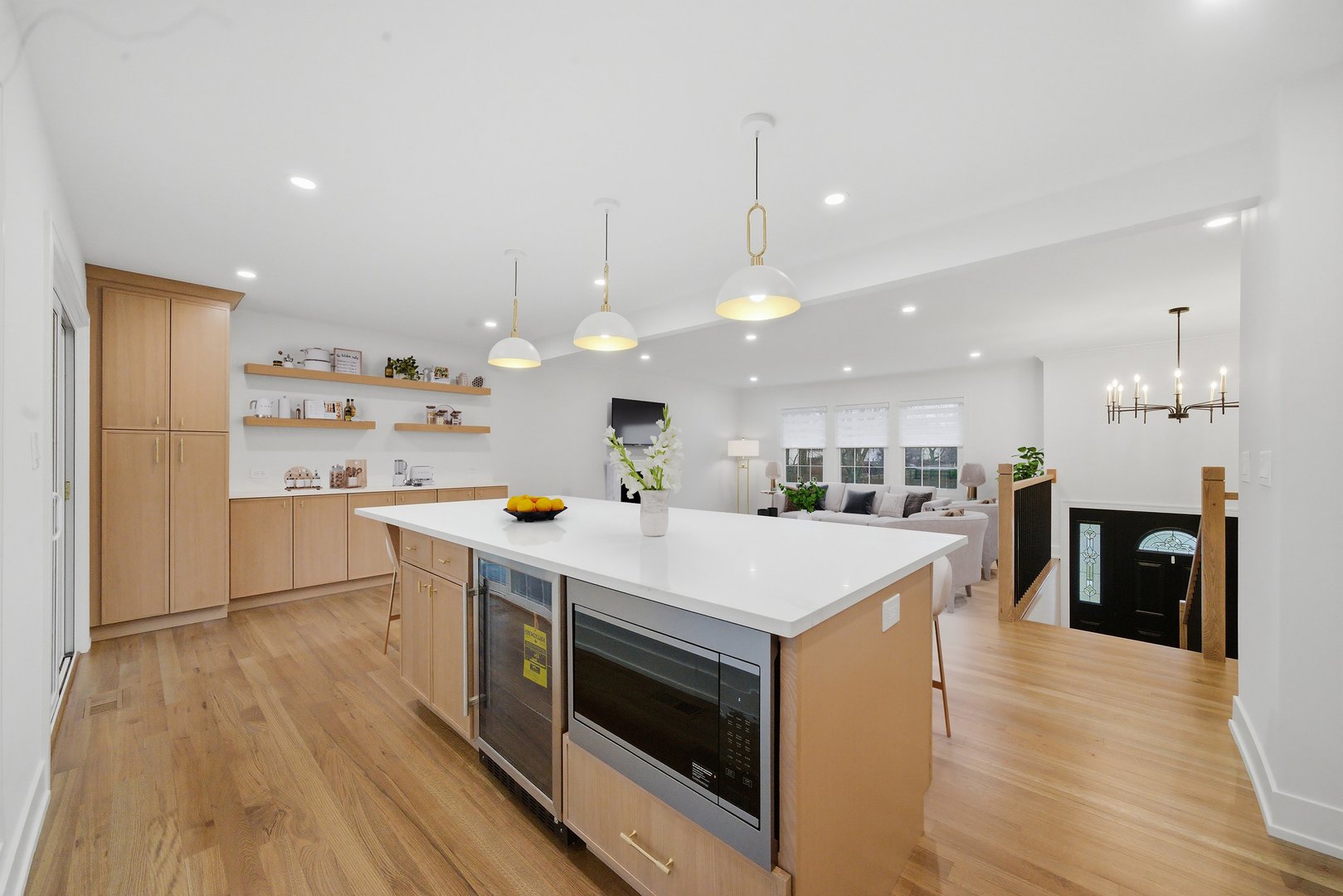 2S245 Mayfield Lane, Glen Ellyn, IL 60137