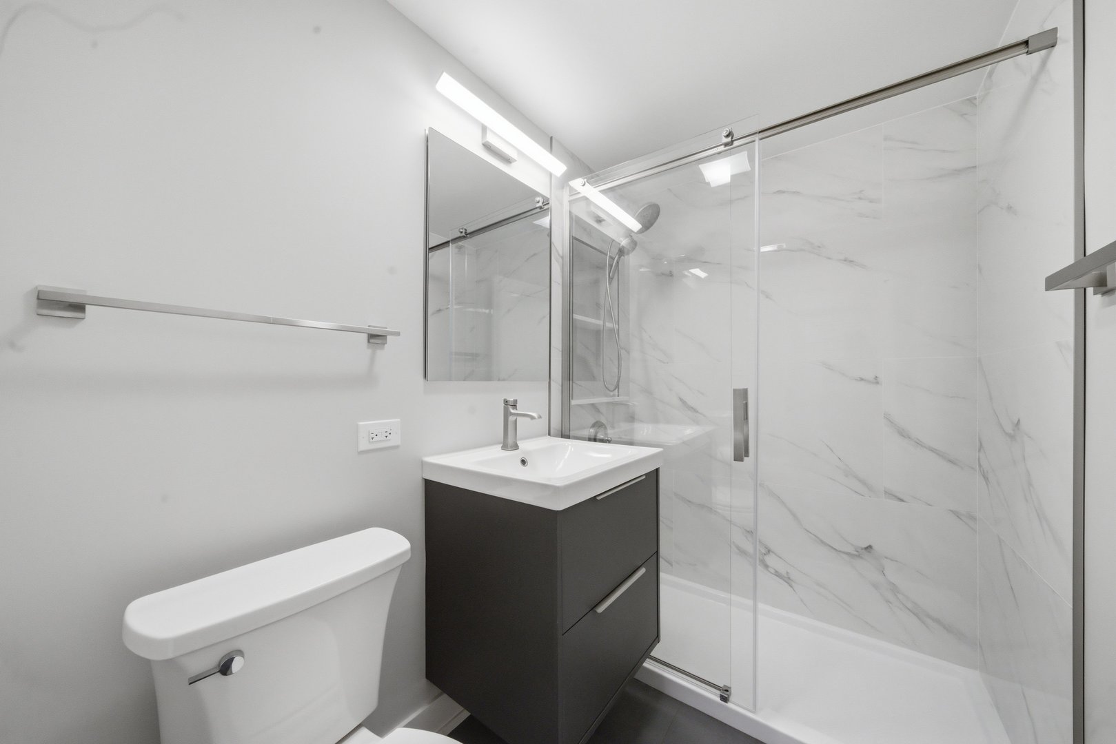 2S245 Mayfield Lane, Glen Ellyn, IL 60137