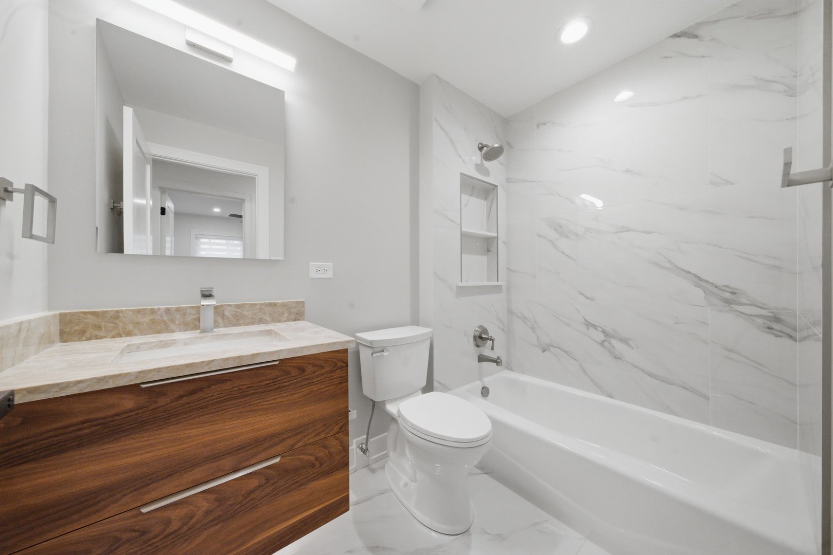 2S245 Mayfield Lane, Glen Ellyn, IL 60137