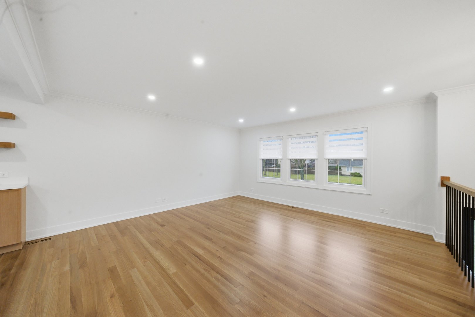 2S245 Mayfield Lane, Glen Ellyn, IL 60137