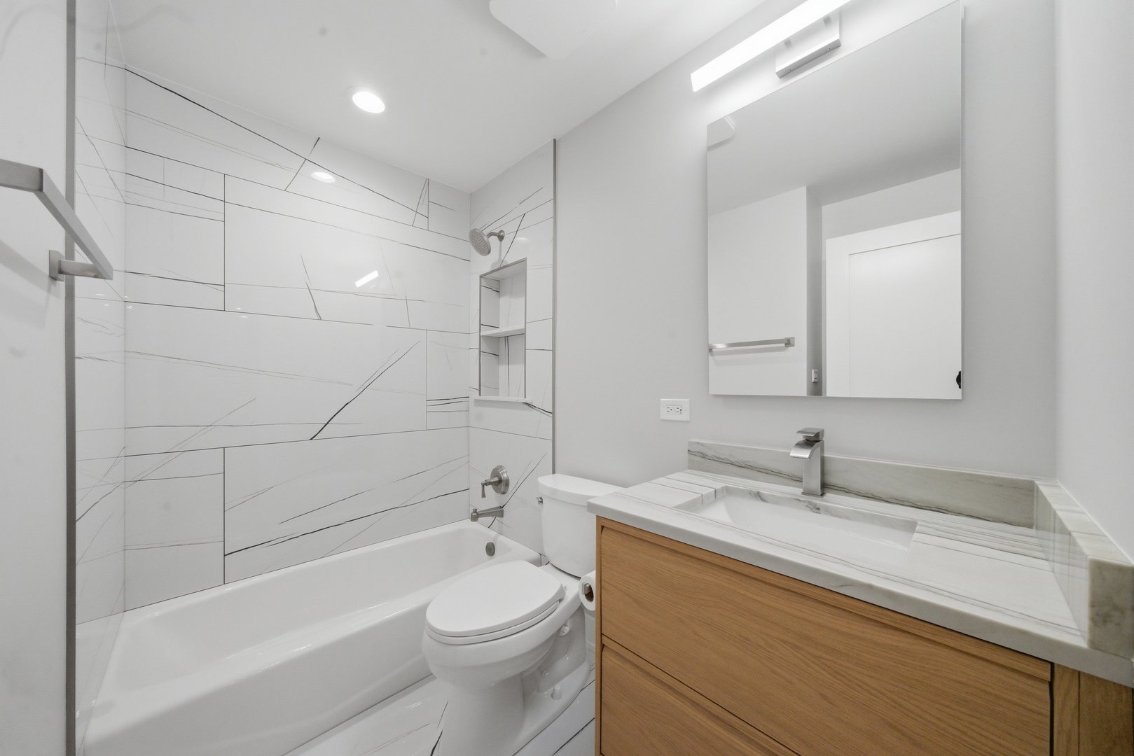 2S245 Mayfield Lane, Glen Ellyn, IL 60137