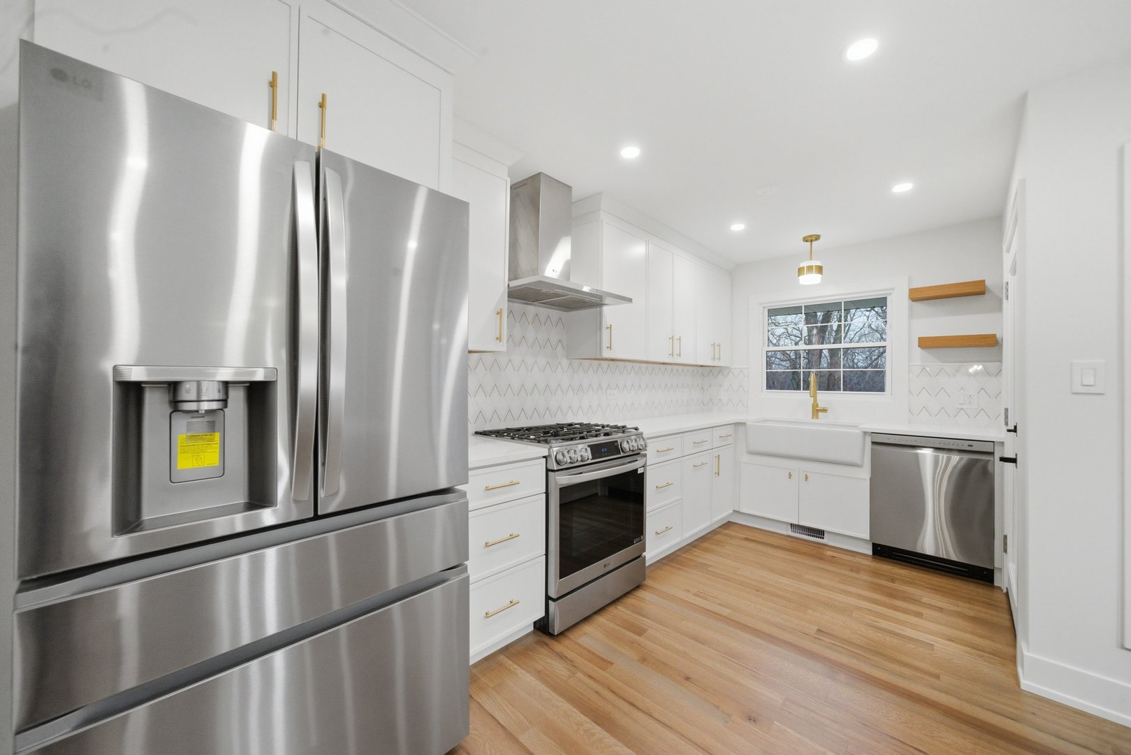 2S245 Mayfield Lane, Glen Ellyn, IL 60137