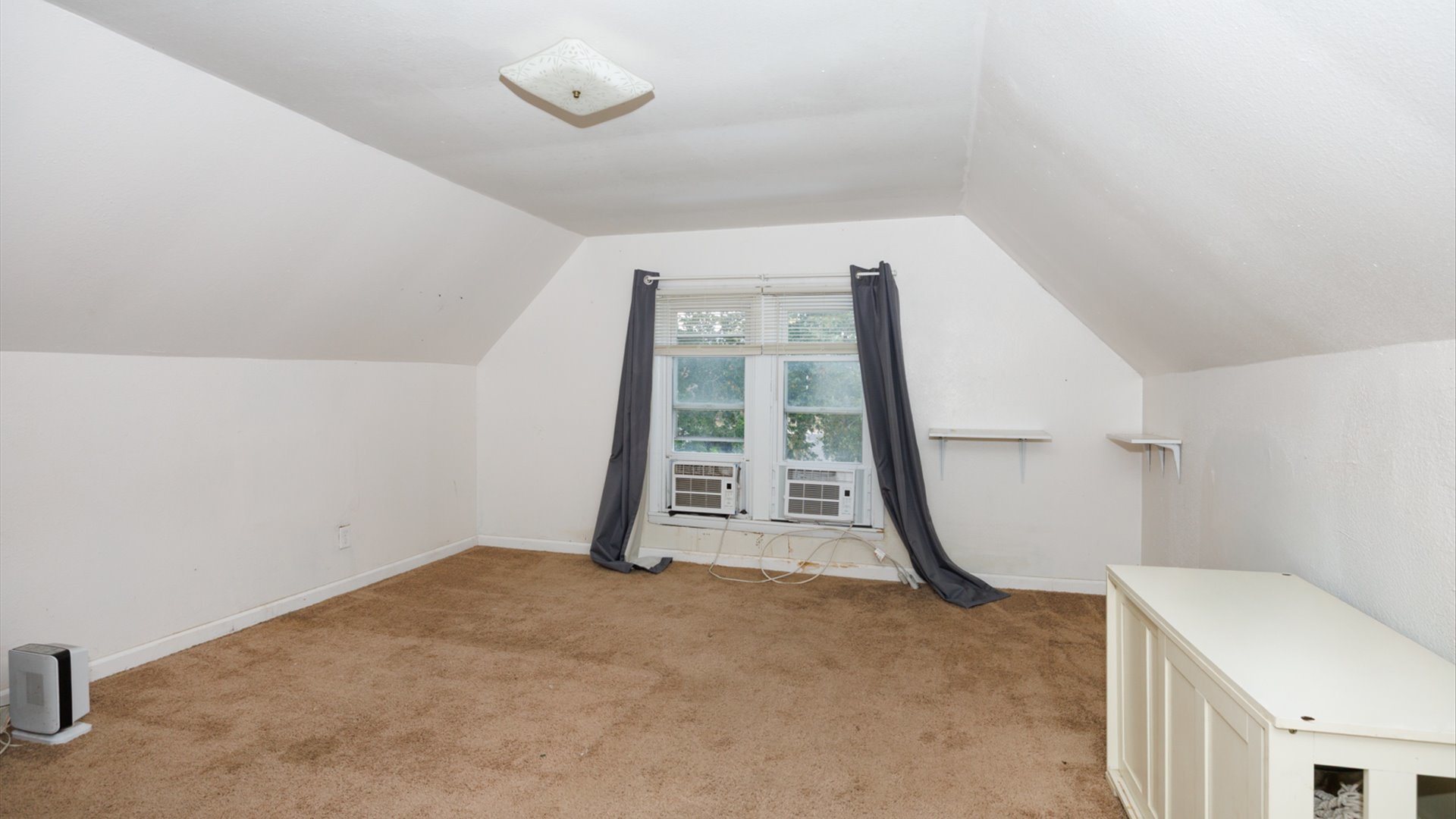 802 S Madison Street, Bloomington, IL 61701