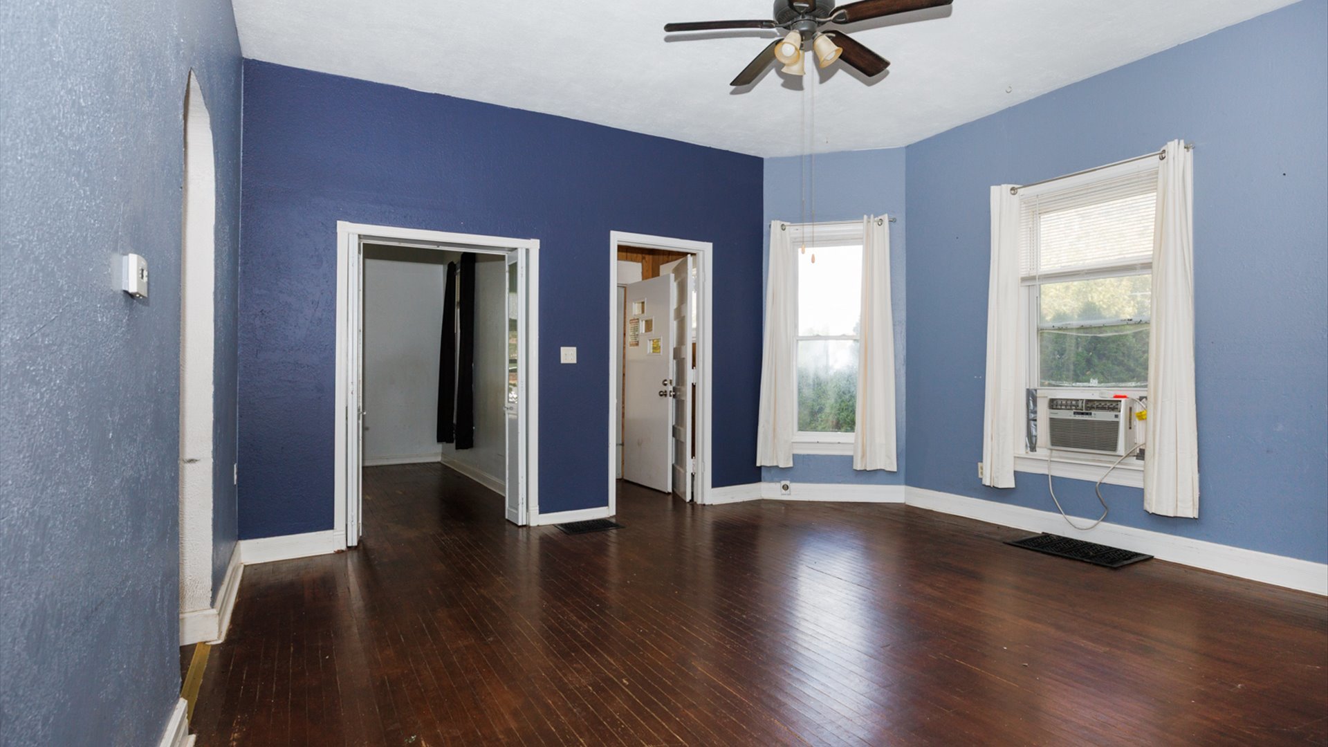 802 S Madison Street, Bloomington, IL 61701