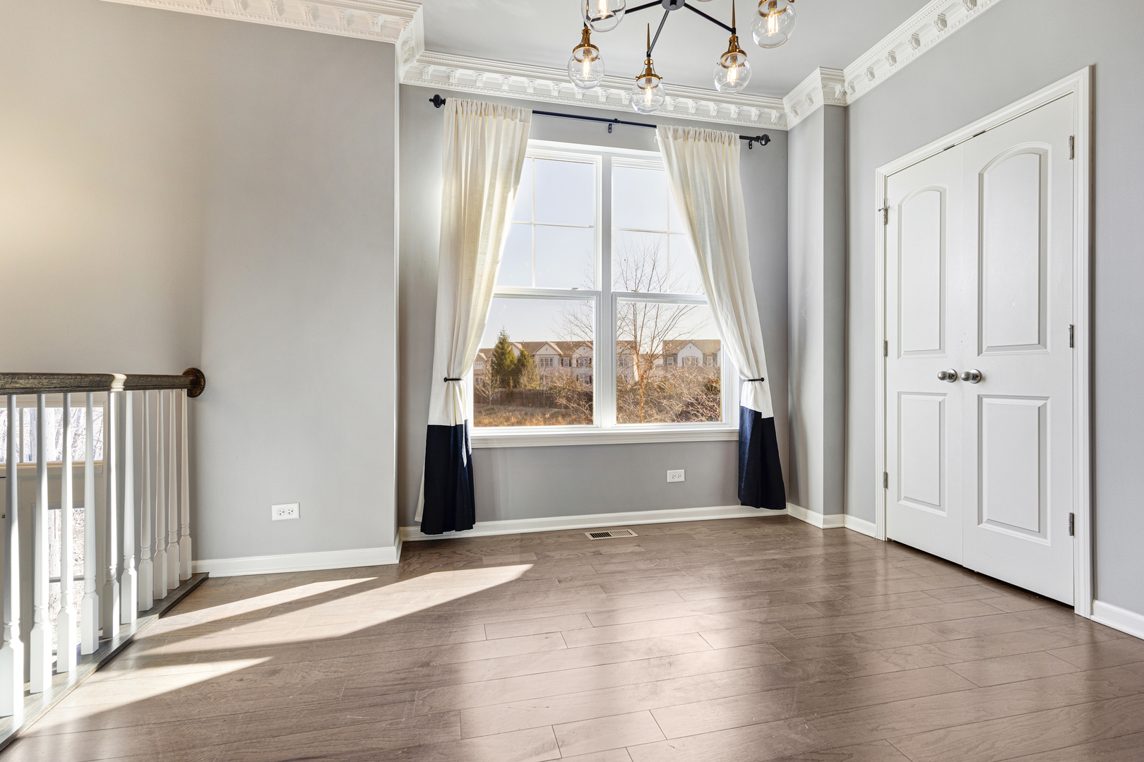 1198 Evergreen Avenue, Des Plaines, IL 60016