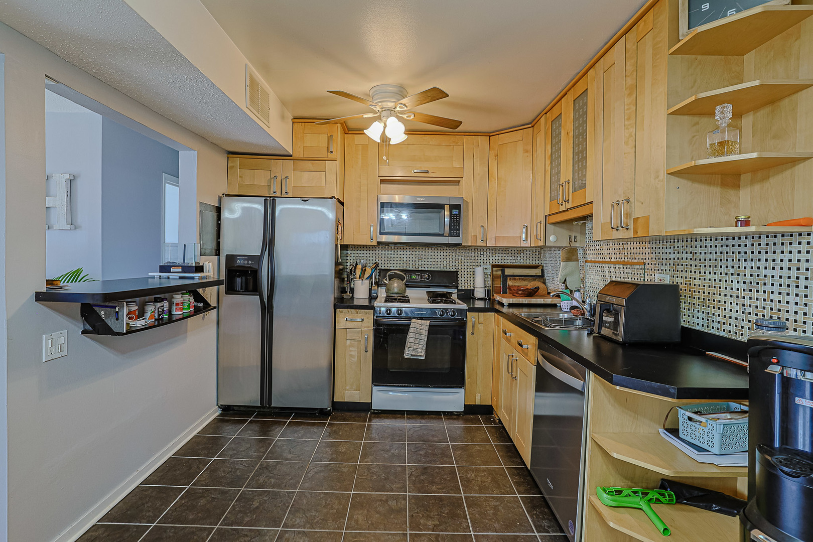 631 Derry Court #3C, Schaumburg, IL 60193