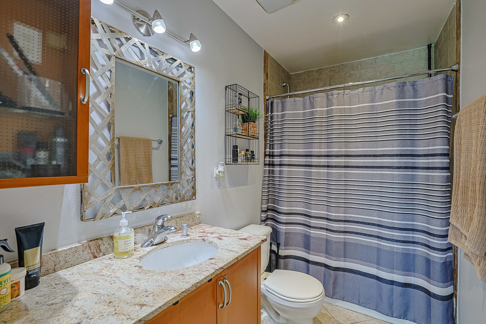 631 Derry Court #3C, Schaumburg, IL 60193