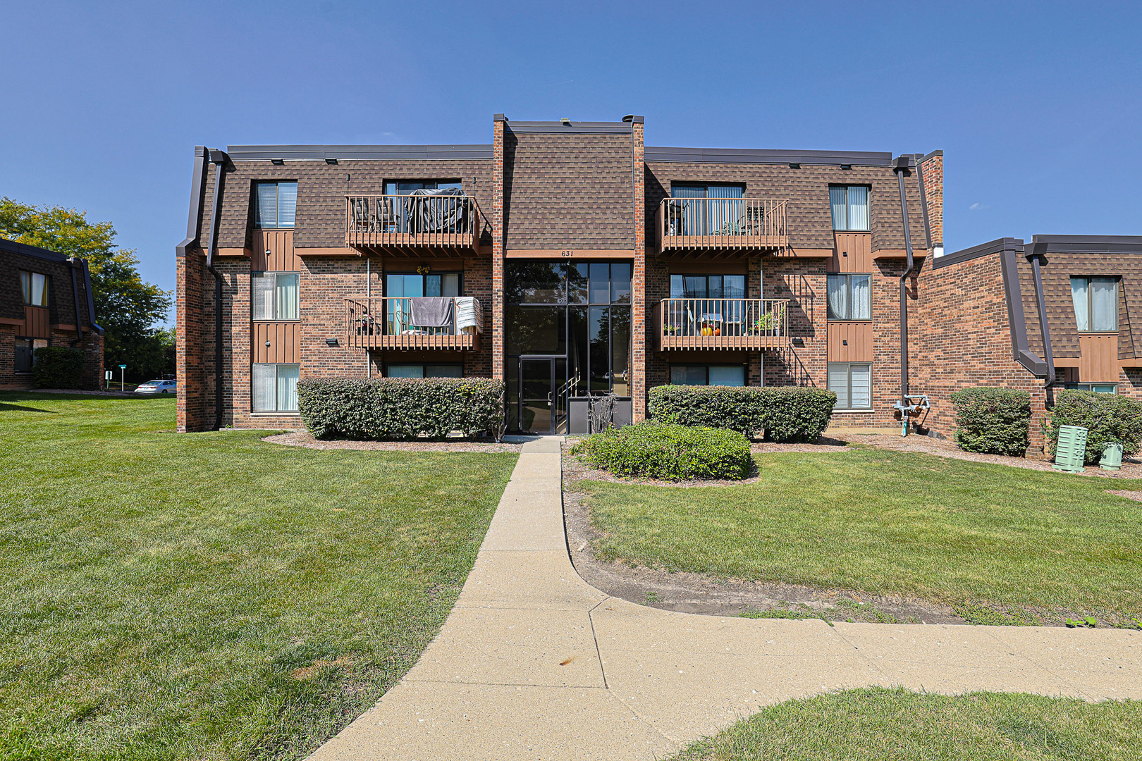 631 Derry Court #3C, Schaumburg, IL 60193
