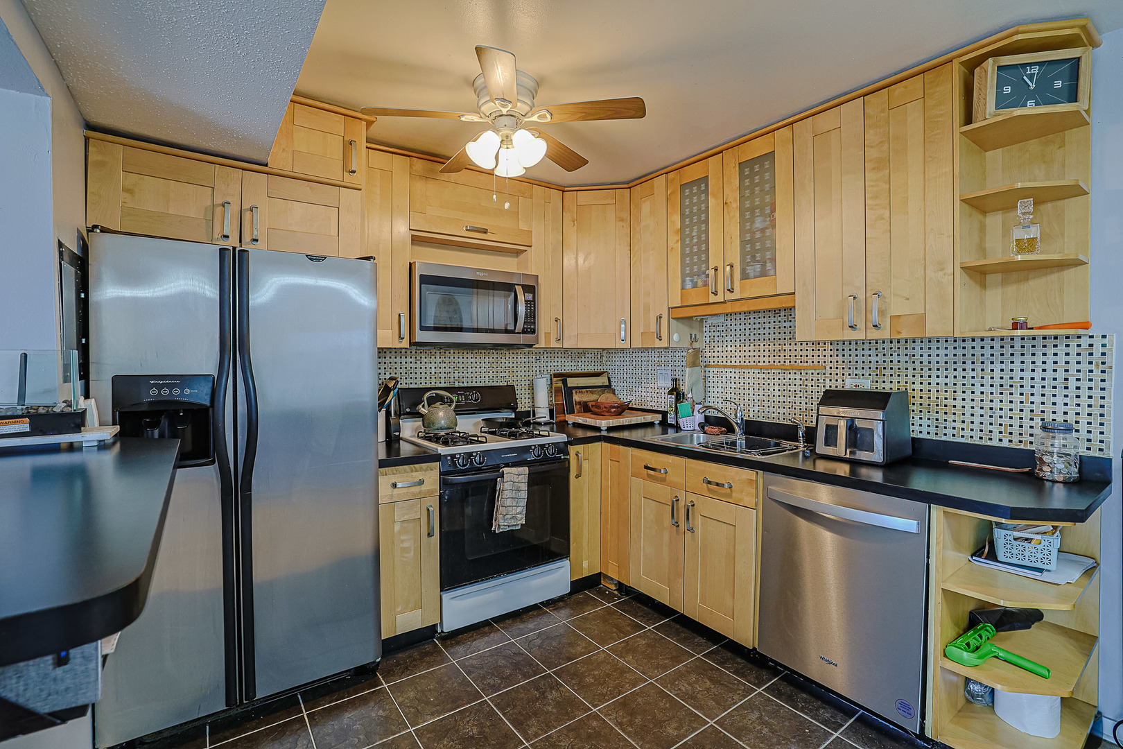 631 Derry Court #3C, Schaumburg, IL 60193