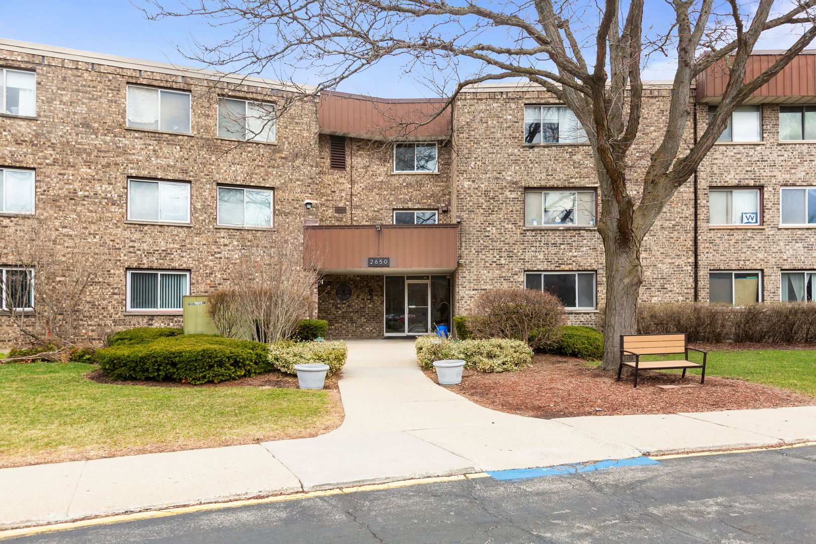 2650 Brookwood Way Drive #203, Rolling Meadows, IL 60008