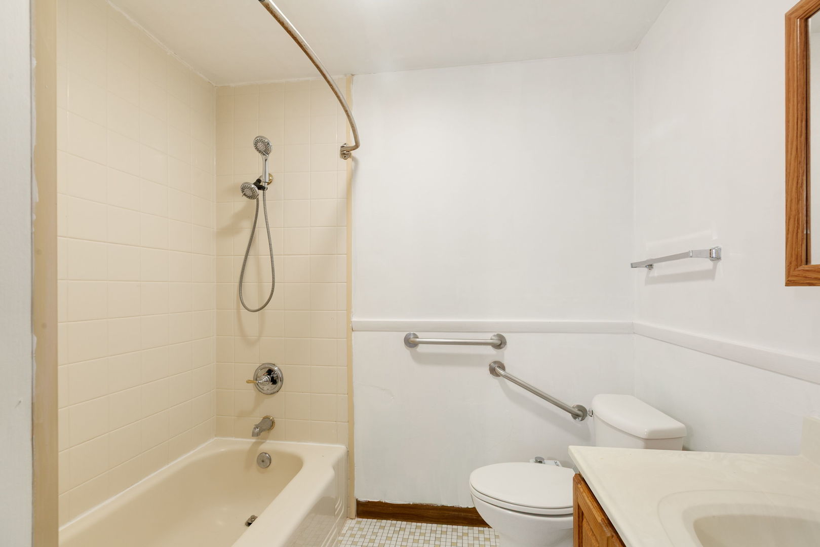 2650 Brookwood Way Drive #203, Rolling Meadows, IL 60008