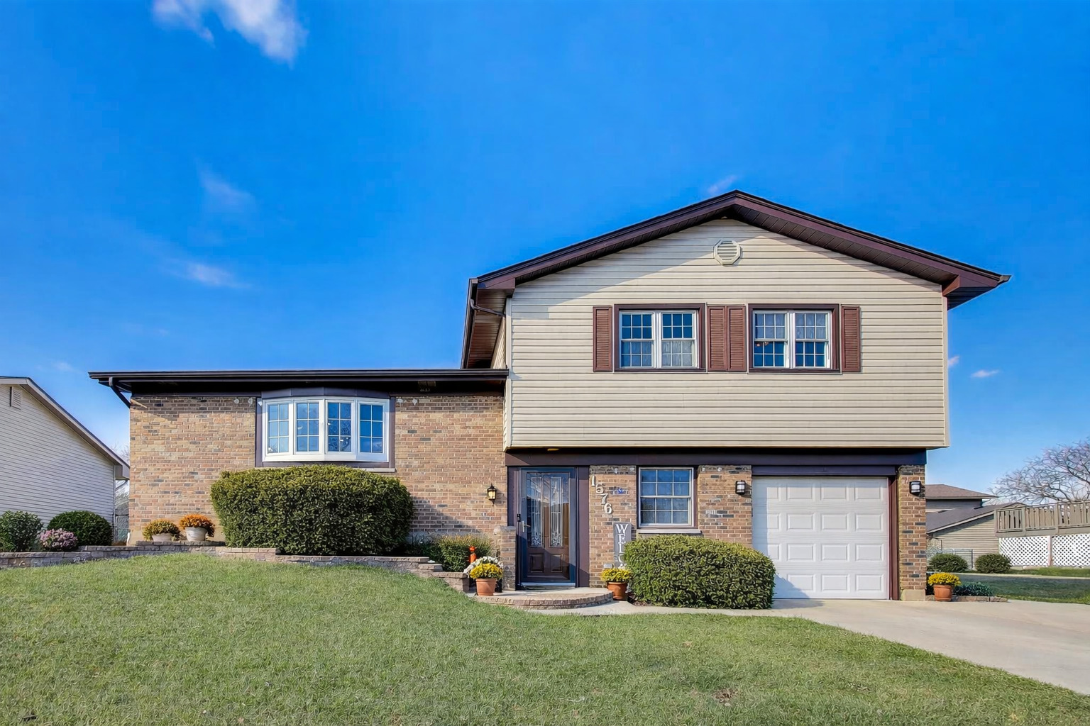 1576 Von Braun Trail, Elk Grove Village, IL 60007
