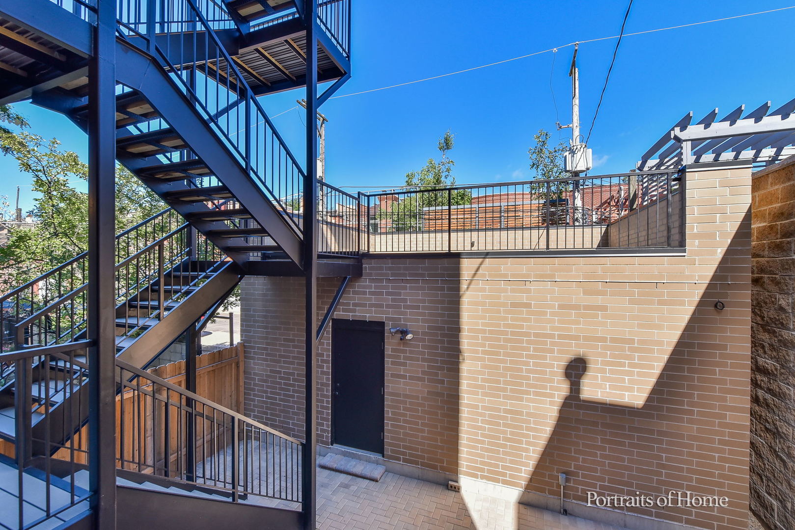 2135 N Lakewood Avenue #1, Chicago, IL 60614