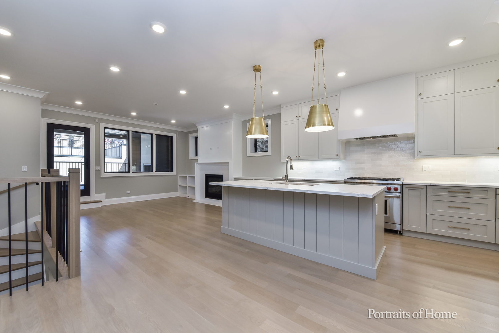 2135 N Lakewood Avenue #1, Chicago, IL 60614