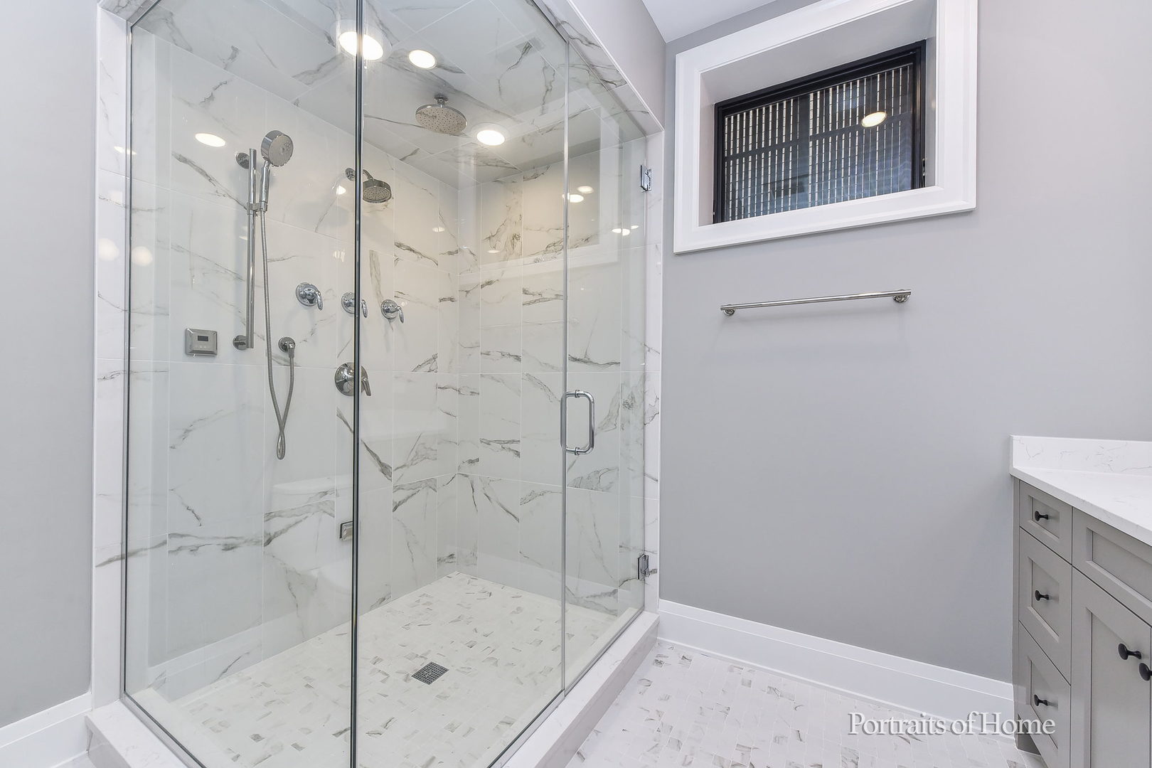 2135 N Lakewood Avenue #1, Chicago, IL 60614