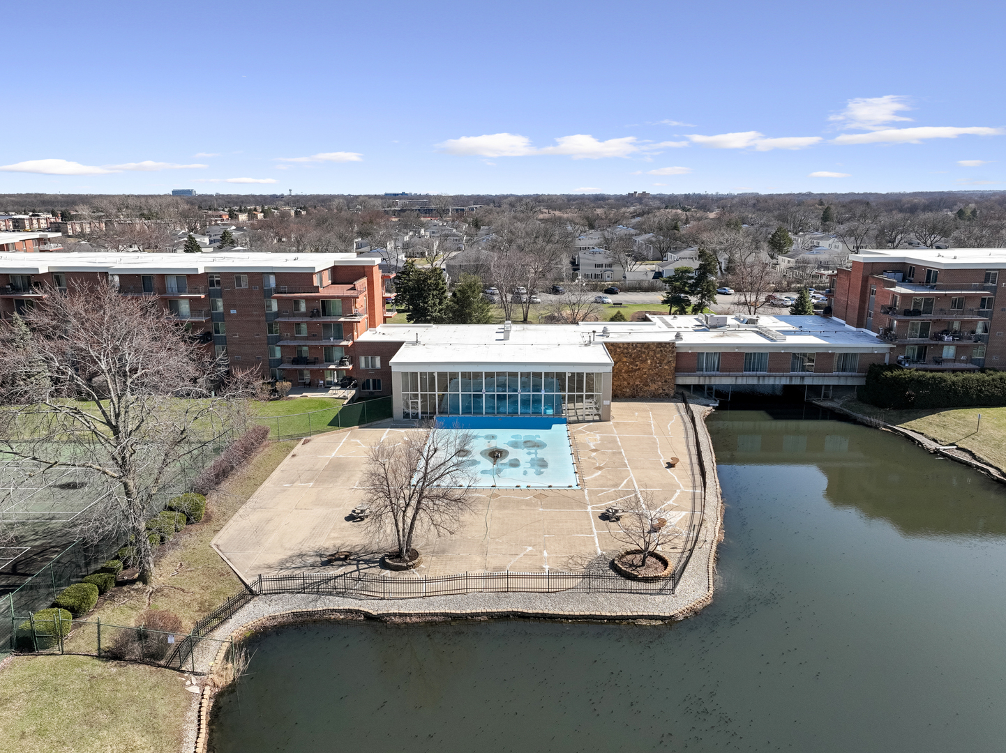 16 E Old Willow Road #223S, Prospect Heights, IL 60070