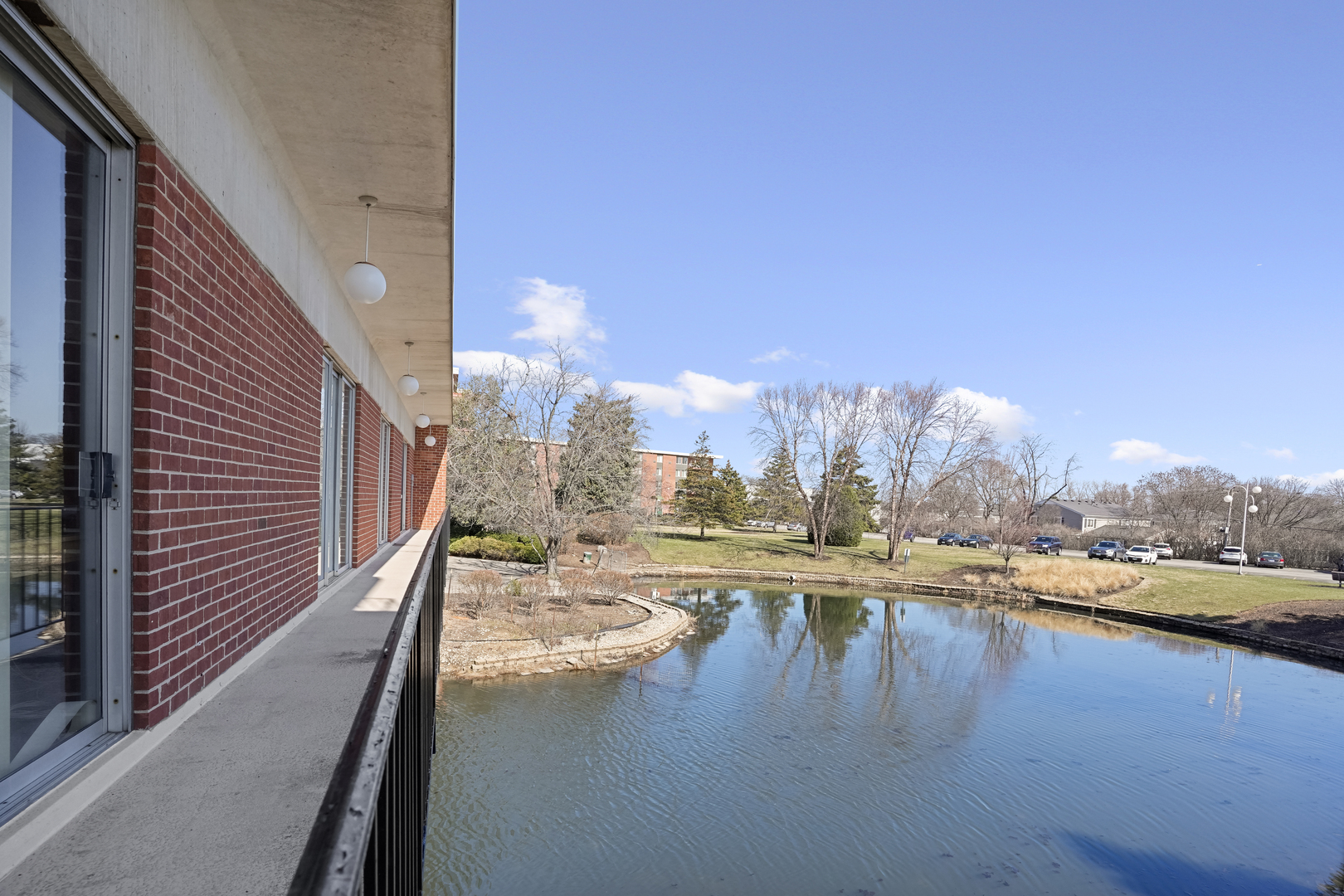 16 E Old Willow Road #223S, Prospect Heights, IL 60070