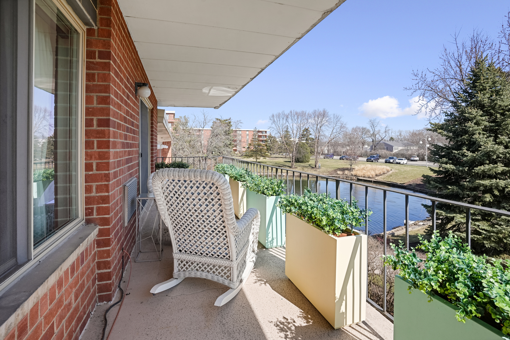 16 E Old Willow Road #223S, Prospect Heights, IL 60070