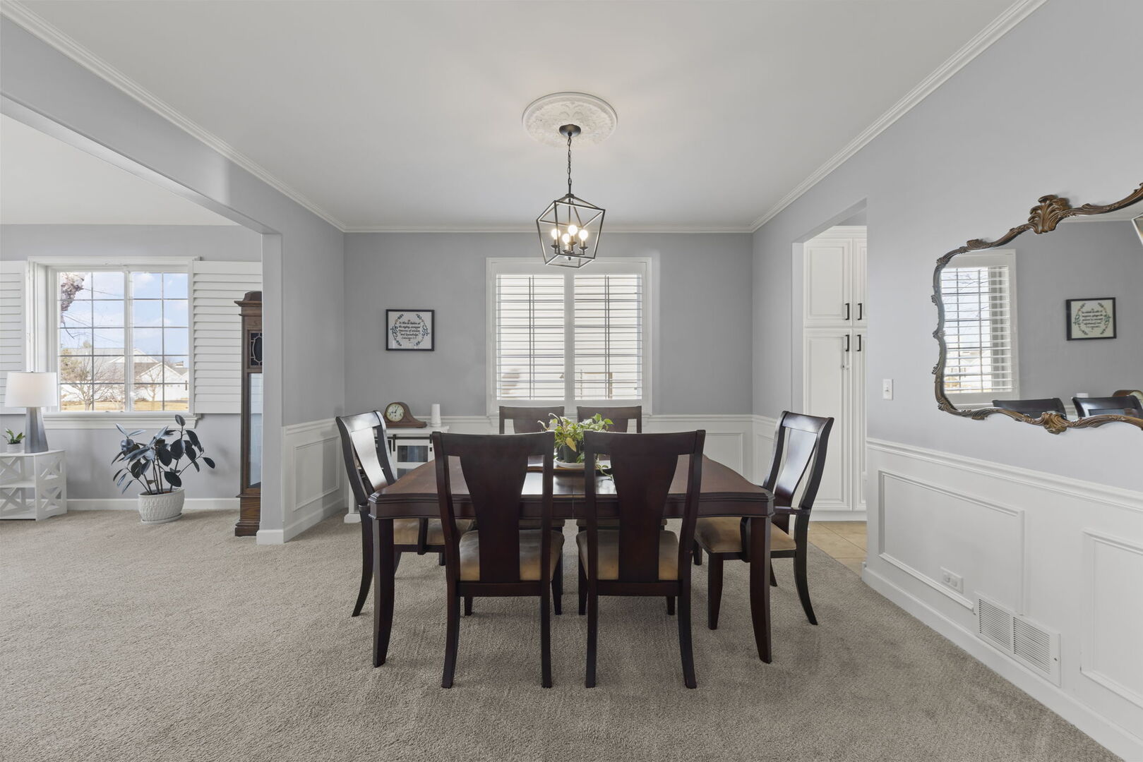 621 Western Drive, North Aurora, IL 60542