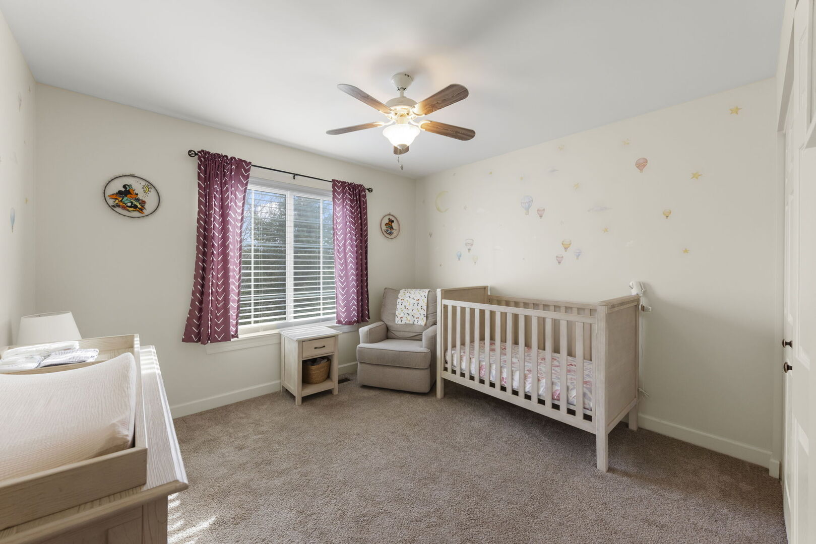 621 Western Drive, North Aurora, IL 60542