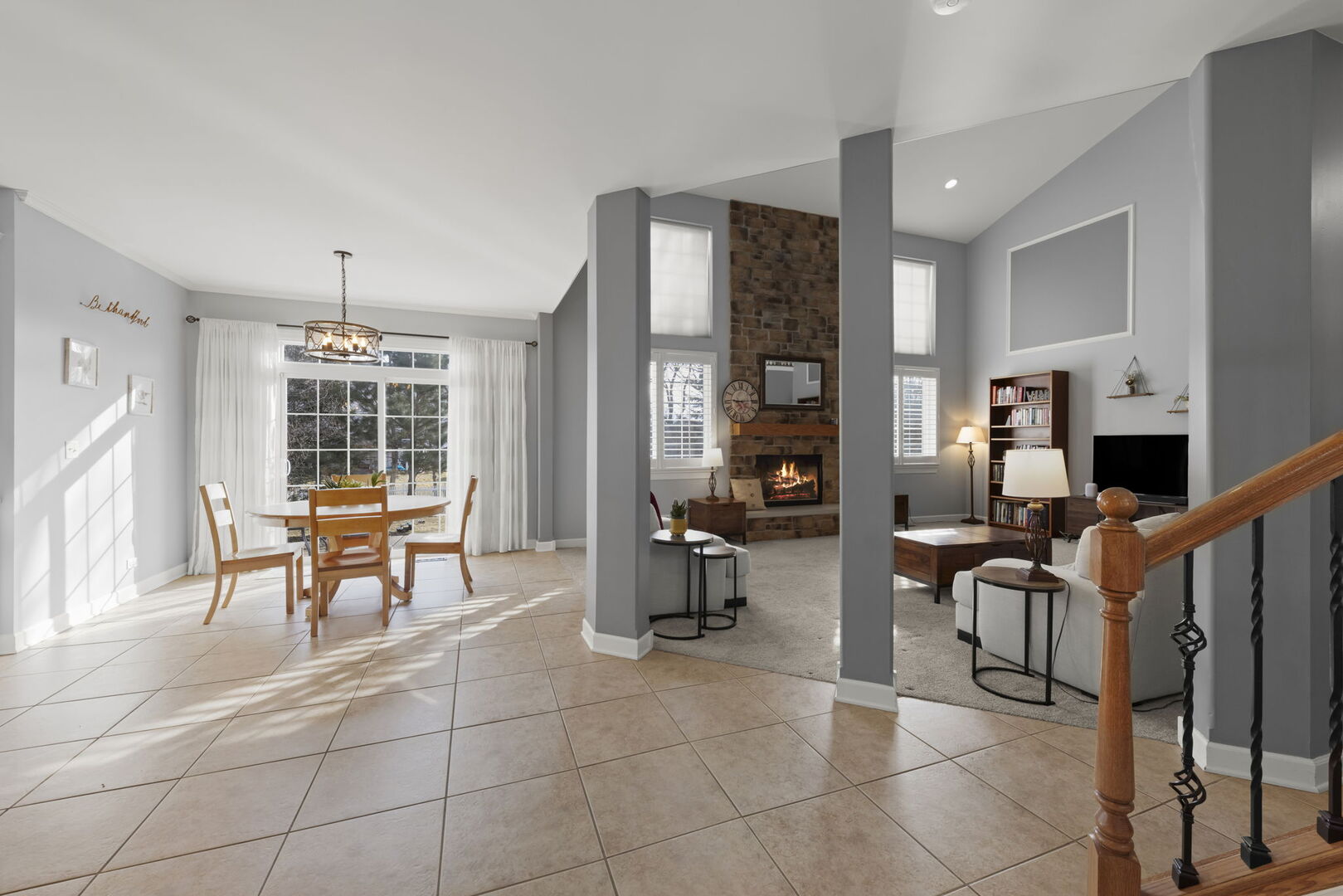 621 Western Drive, North Aurora, IL 60542