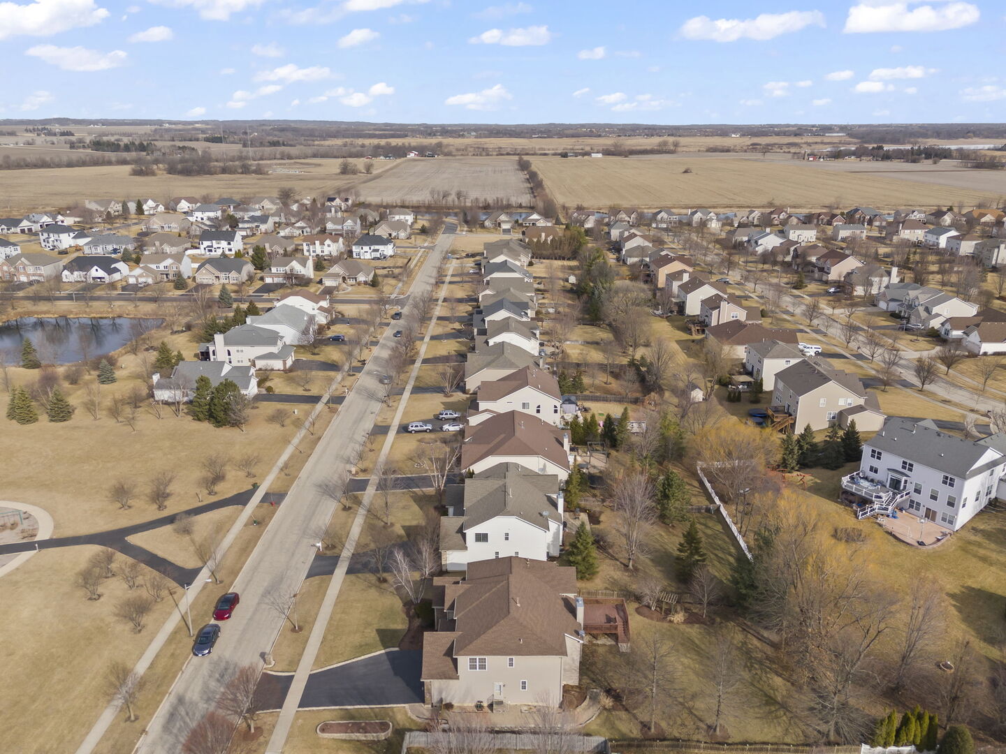 621 Western Drive, North Aurora, IL 60542