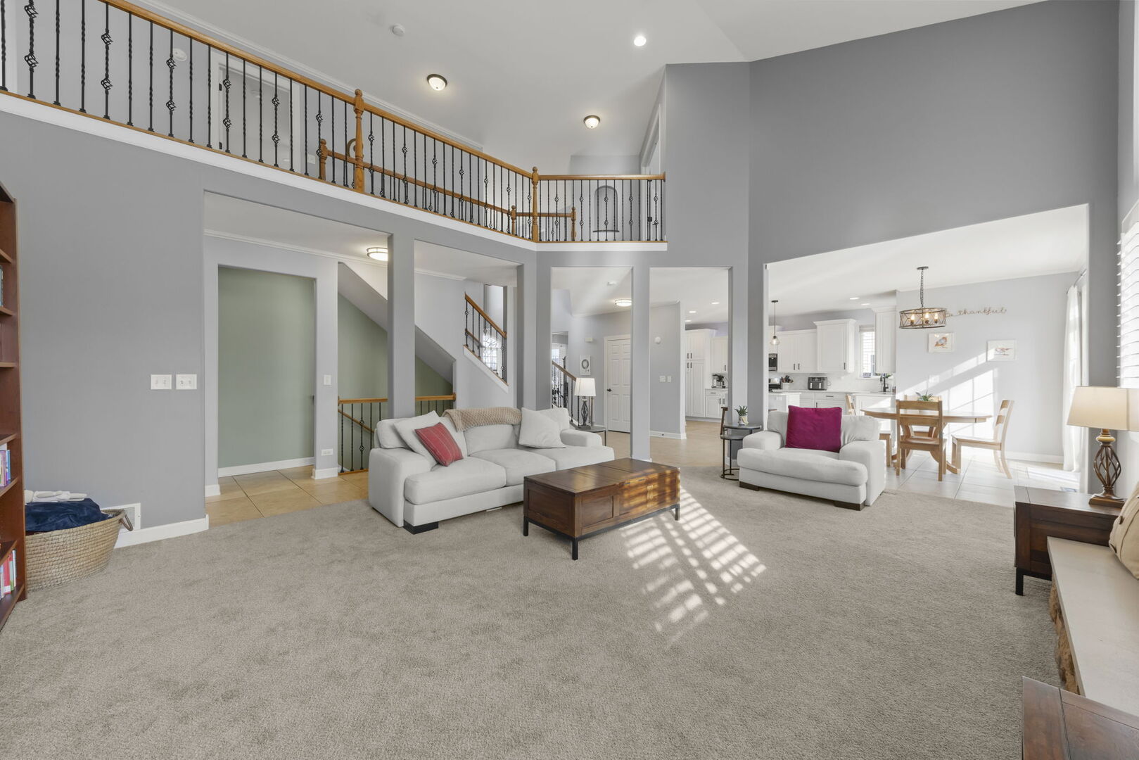 621 Western Drive, North Aurora, IL 60542