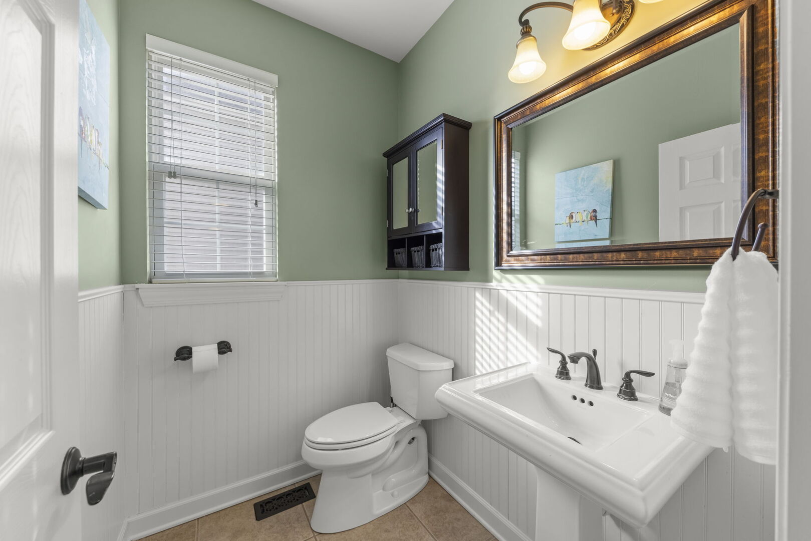 621 Western Drive, North Aurora, IL 60542