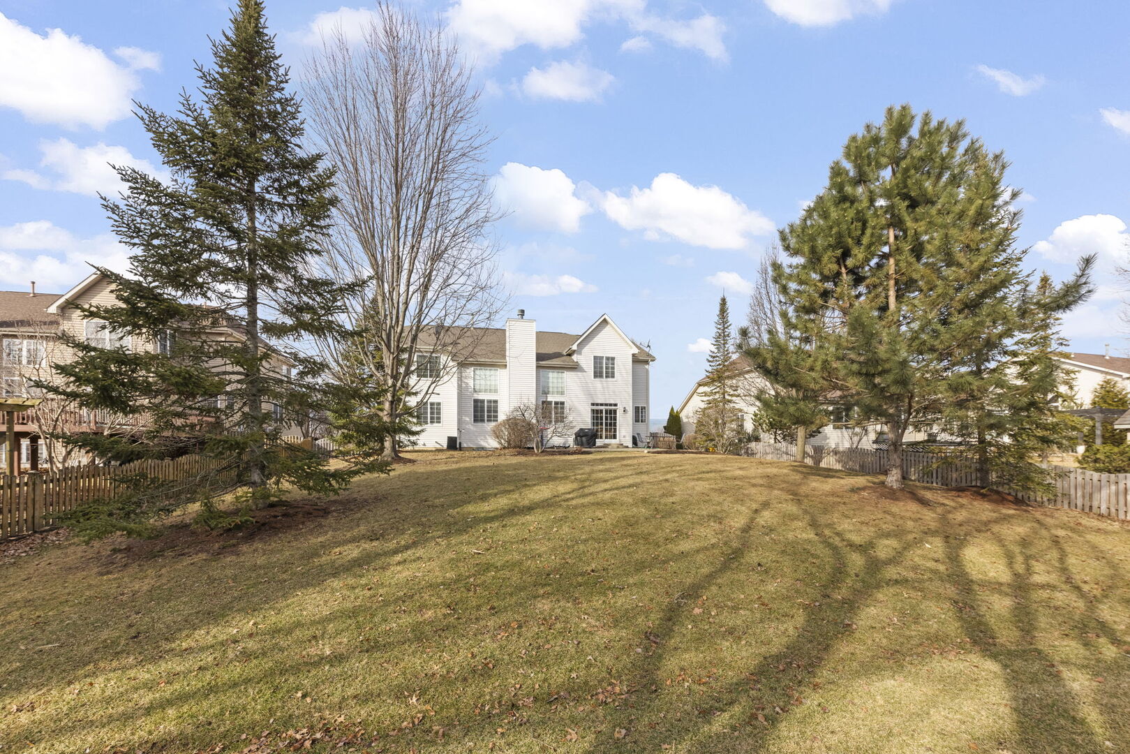 621 Western Drive, North Aurora, IL 60542