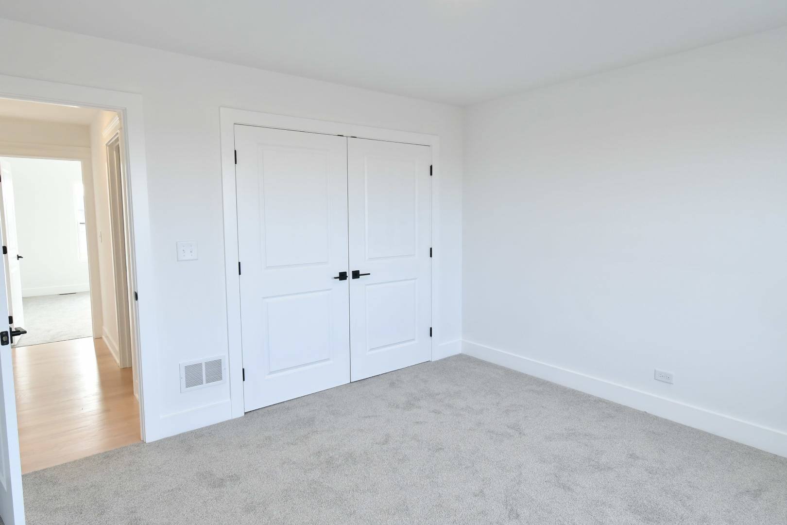 20801 Elwood Street, Lynwood, IL 60411