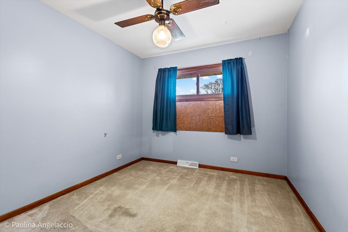 1454 Dayton Place, Des Plaines, IL 60018