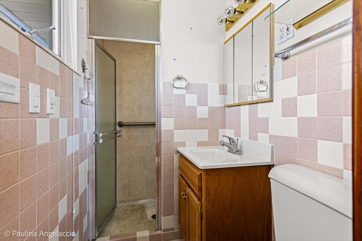 1454 Dayton Place, Des Plaines, IL 60018