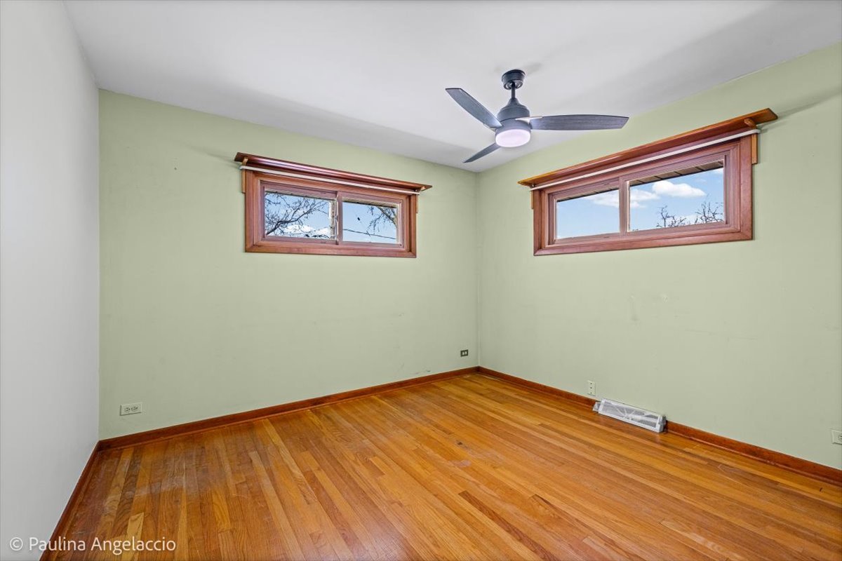 1454 Dayton Place, Des Plaines, IL 60018