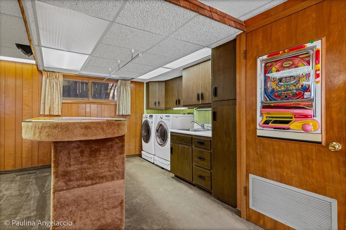 1454 Dayton Place, Des Plaines, IL 60018