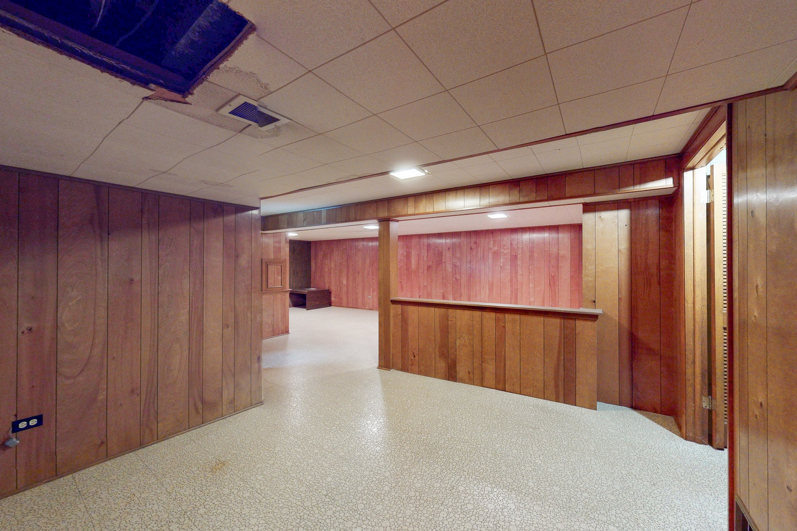 521 Sandy Lane, Des Plaines, IL 60016