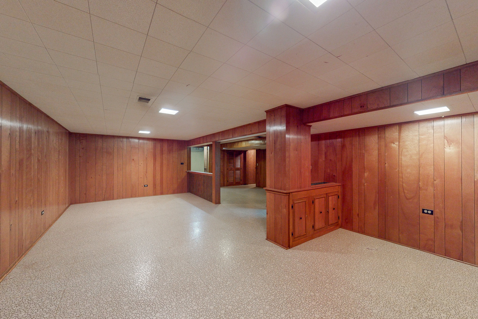 521 Sandy Lane, Des Plaines, IL 60016