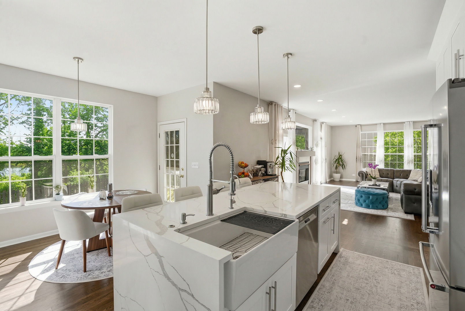 1905 S Osprey Lane, Libertyville, IL 60048