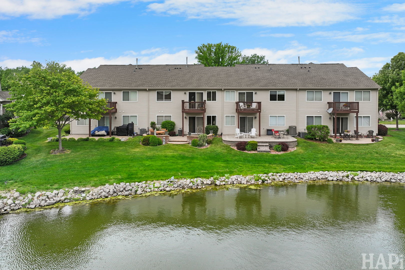 1167 N Oakwood Drive #32-3, Fox Lake, IL 60020