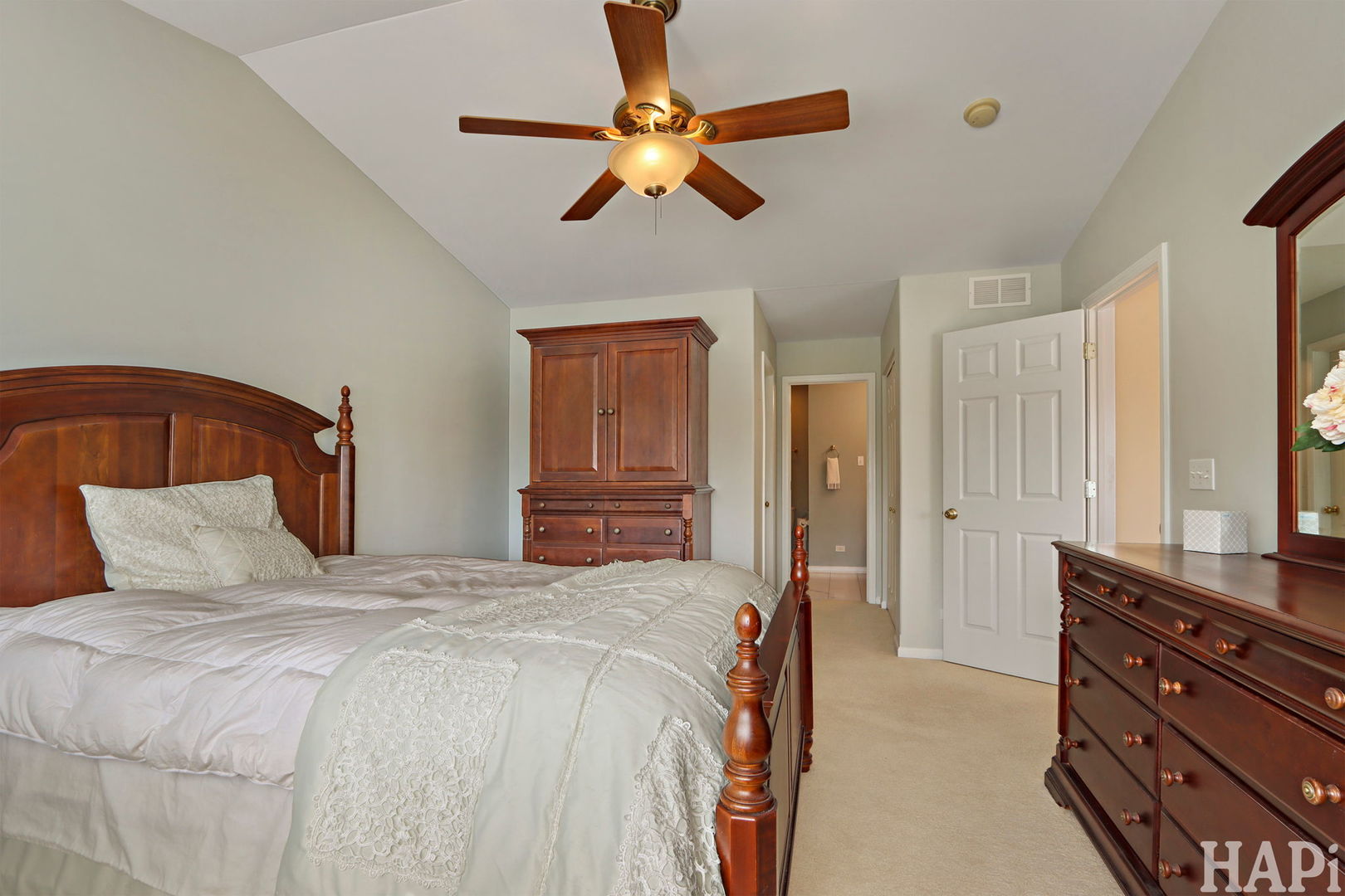 1167 N Oakwood Drive #32-3, Fox Lake, IL 60020