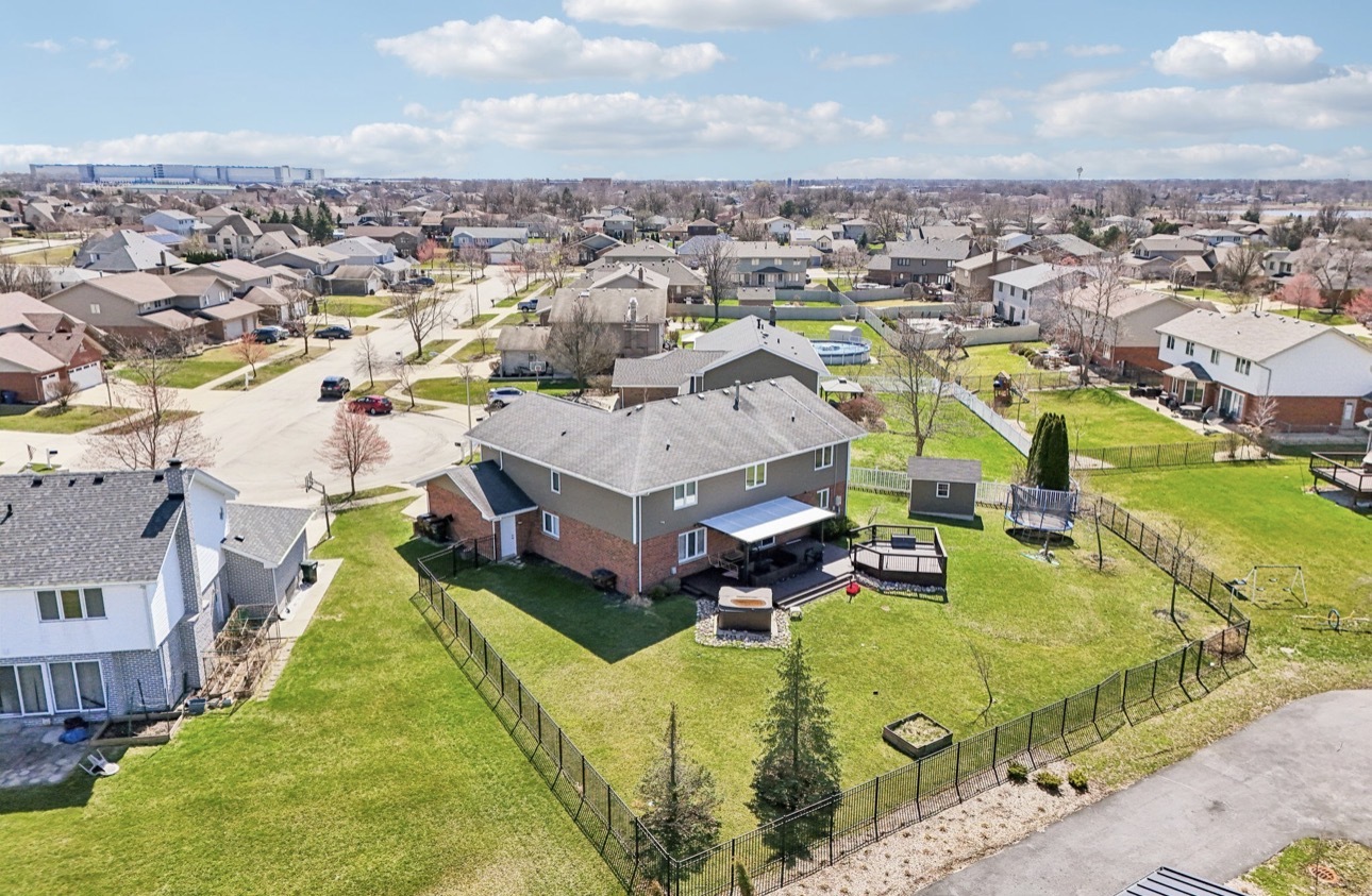 19328 Woodfield Court, Tinley Park, IL 60487