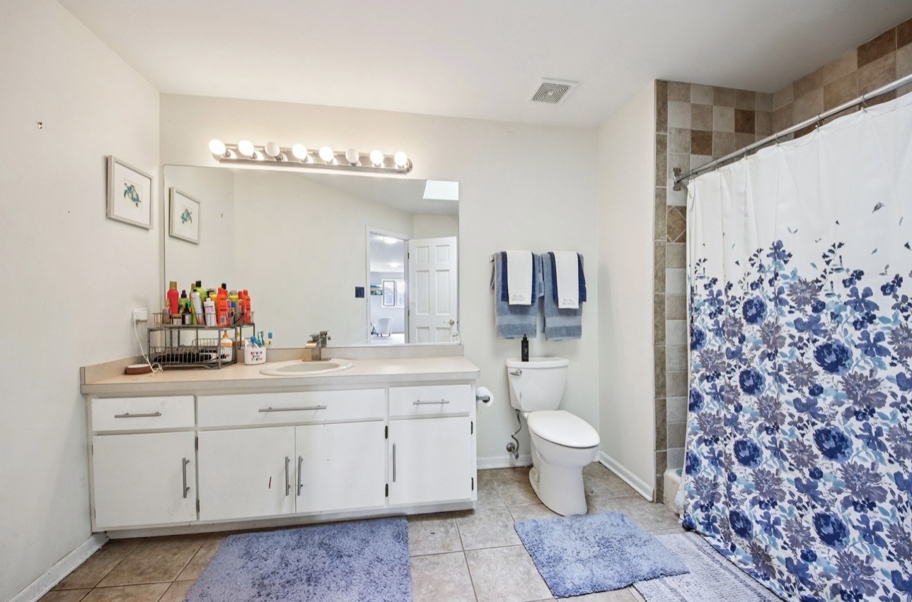 19328 Woodfield Court, Tinley Park, IL 60487