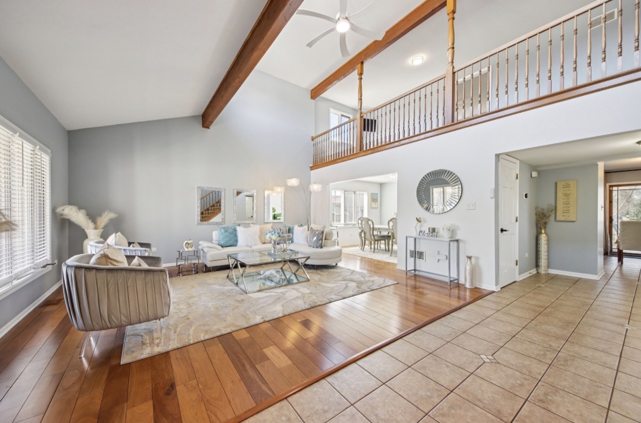 19328 Woodfield Court, Tinley Park, IL 60487